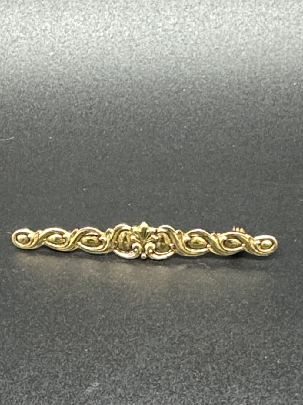 Sarah Coventry Gold Twisted Scroll Bar Brooch